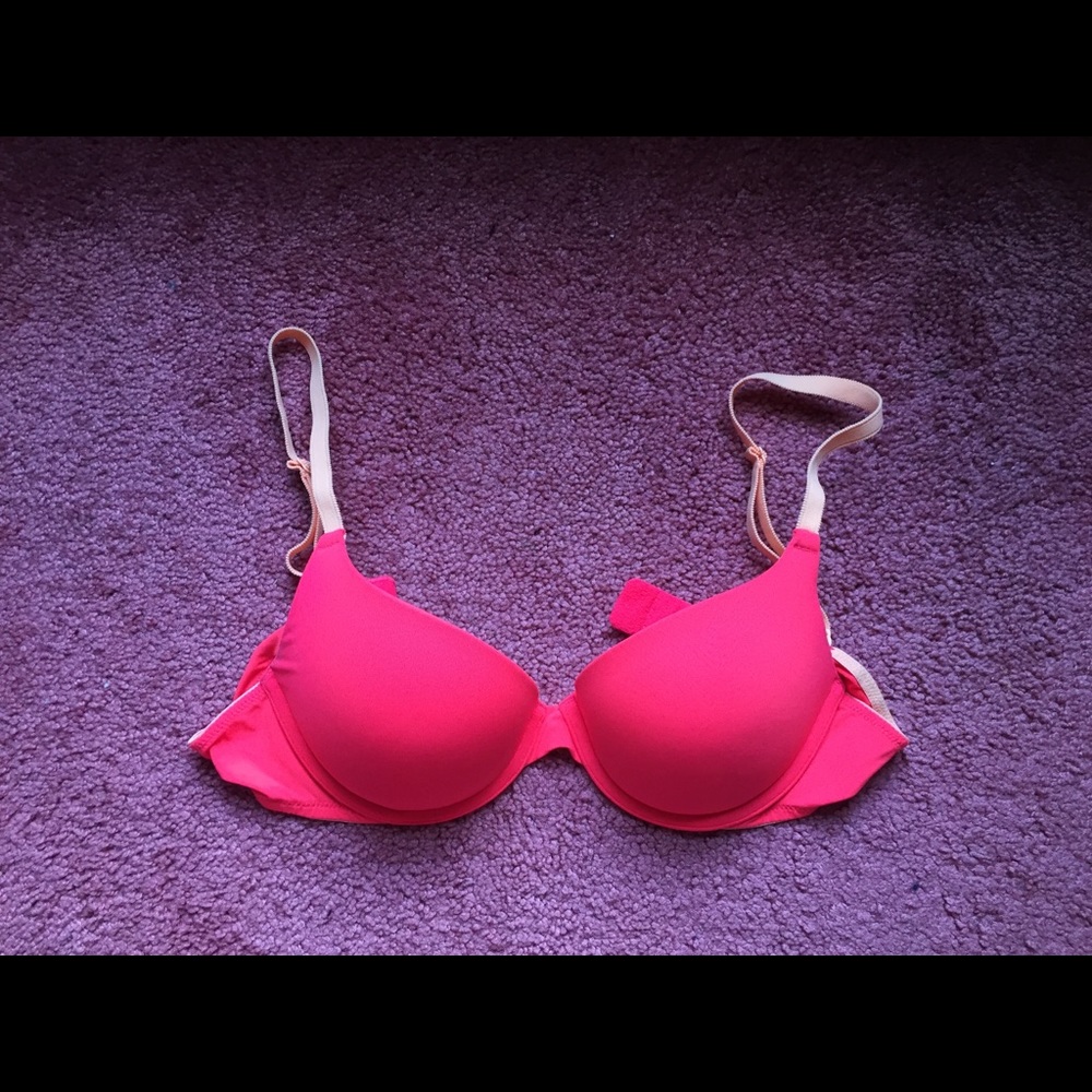 Victoria’s Secret PINK push up bra